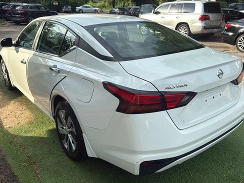 Used 2019 Nissan Altima 2.5 S FWD image 5