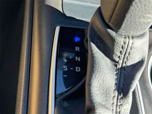 Certified 2021 Toyota Camry LE image 29