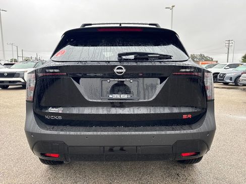 New 2026 Nissan Kicks SR image 4