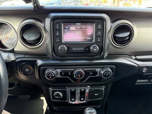 Used 2018 Jeep Wrangler Sport AWD/4WD image 21