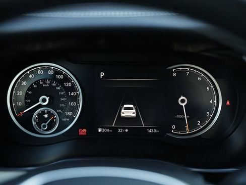 Used 2026 Genesis G70 2.5T image 29