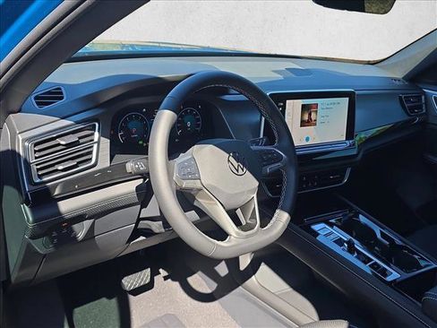 New 2026 Volkswagen Atlas Cross Sport SE image 5