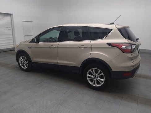 Used 2017 Ford Escape SE FWD image 3
