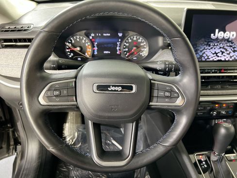Used 2022 Jeep Compass Latitude w/ Convenience Group AWD/4WD image 11
