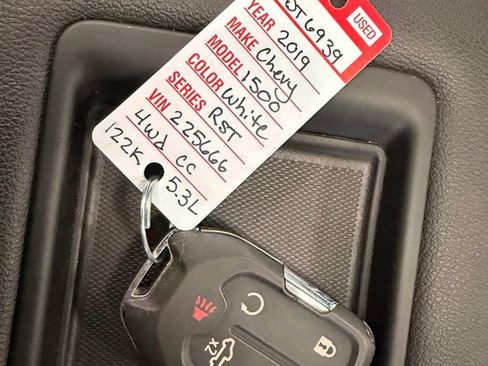Used 2019 Chevrolet Silverado 1500 RST AWD/4WD image 51