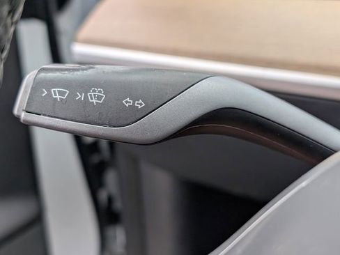 Used 2023 Tesla Model 3 Standard Range image 31