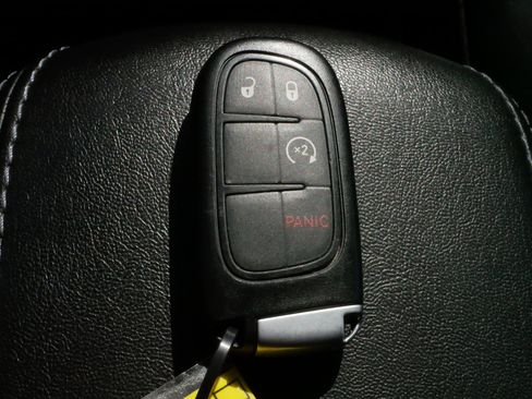Used 2020 Jeep Cherokee Latitude Plus w/ Cold Weather Group image 32