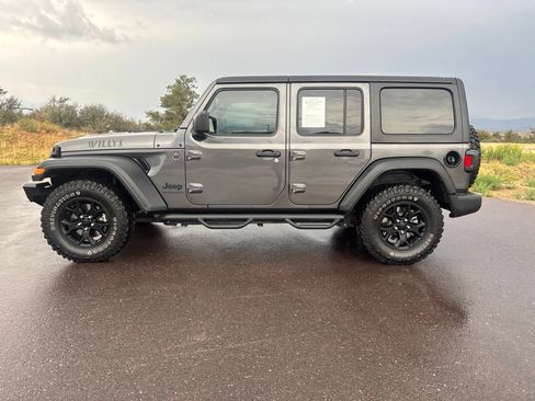 Used 2023 Jeep Wrangler Unlimited Sport AWD/4WD image 9