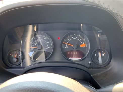 Used 2014 Jeep Patriot Latitude FWD image 26