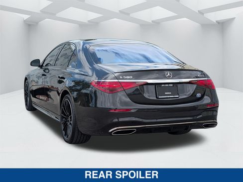 Used 2024 Mercedes-Benz S 580 4MATIC Sedan w/ AMG Line image 7
