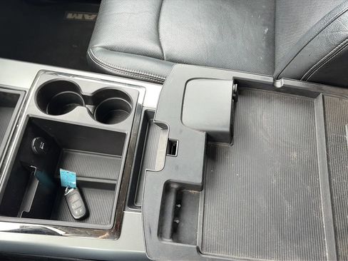 Used 2015 RAM 1500 Sport w/ Convenience Group image 40