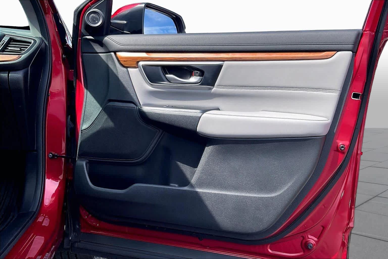 Used 2022 Honda CR-V Touring image 24