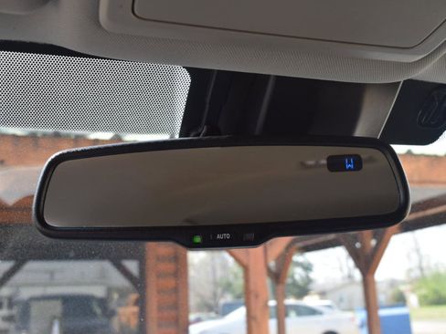 Used 2018 Toyota Tacoma SR5 image 25