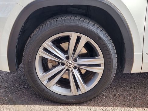 Used 2018 Volkswagen Atlas SE image 25