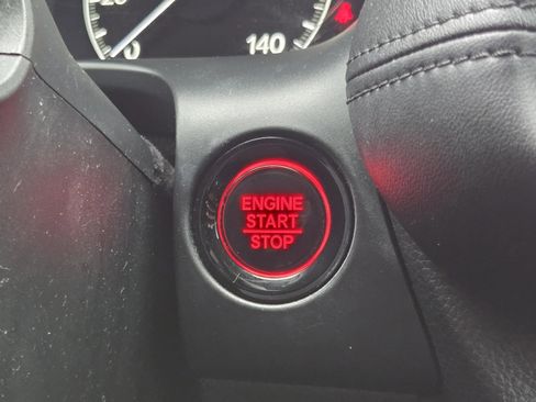 Certified 2025 Honda HR-V LX image 17