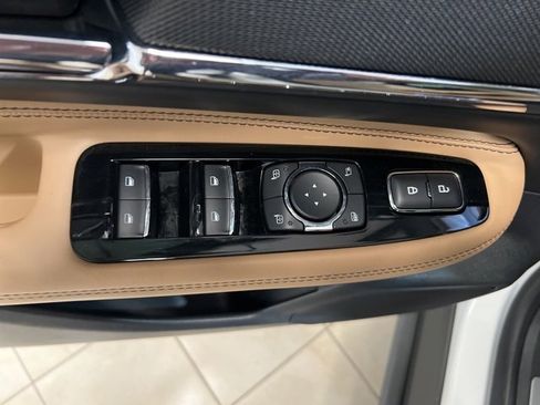 Used 2020 Lincoln Corsair Reserve w/ Equipment Group 202A image 21