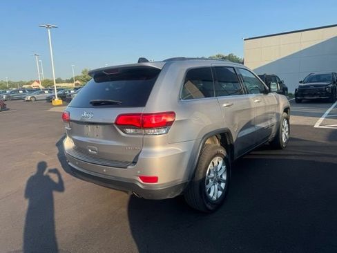 Used 2021 Jeep Grand Cherokee Laredo w/ Security & Convenience Group AWD/4WD image 4