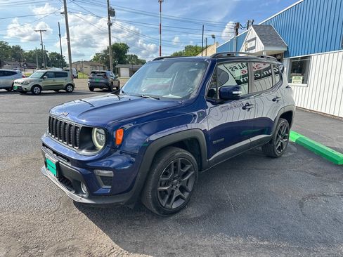 Used 2020 Jeep Renegade Altitude AWD/4WD image 3