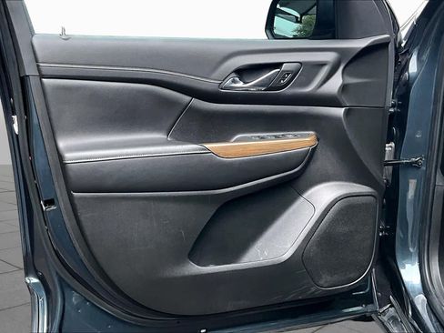 Used 2019 GMC Acadia SLE FWD image 22