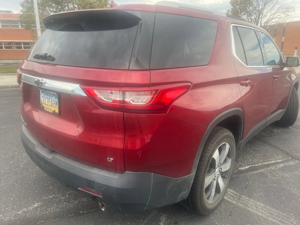 Used 2018 Chevrolet Traverse LT AWD/4WD image 5
