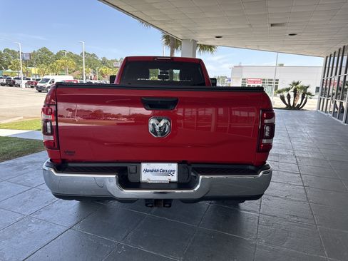 Used 2024 RAM 2500 Tradesman w/ Chrome Appearance Group RWD image 15
