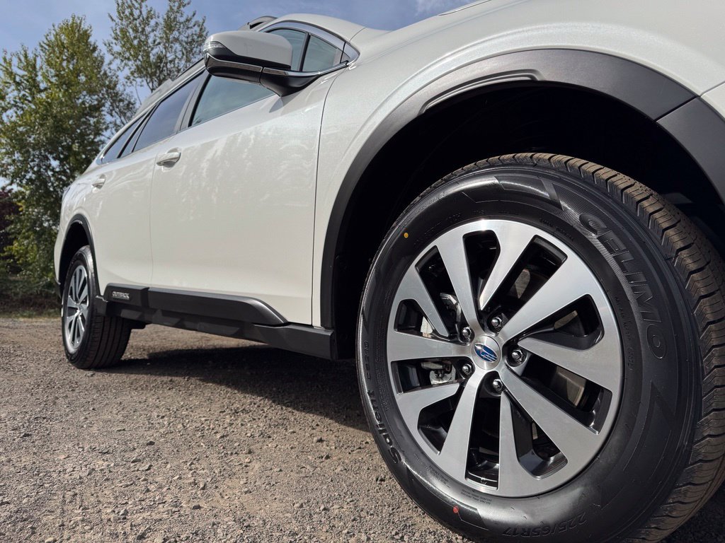Certified 2022 Subaru Outback Premium AWD/4WD image 47