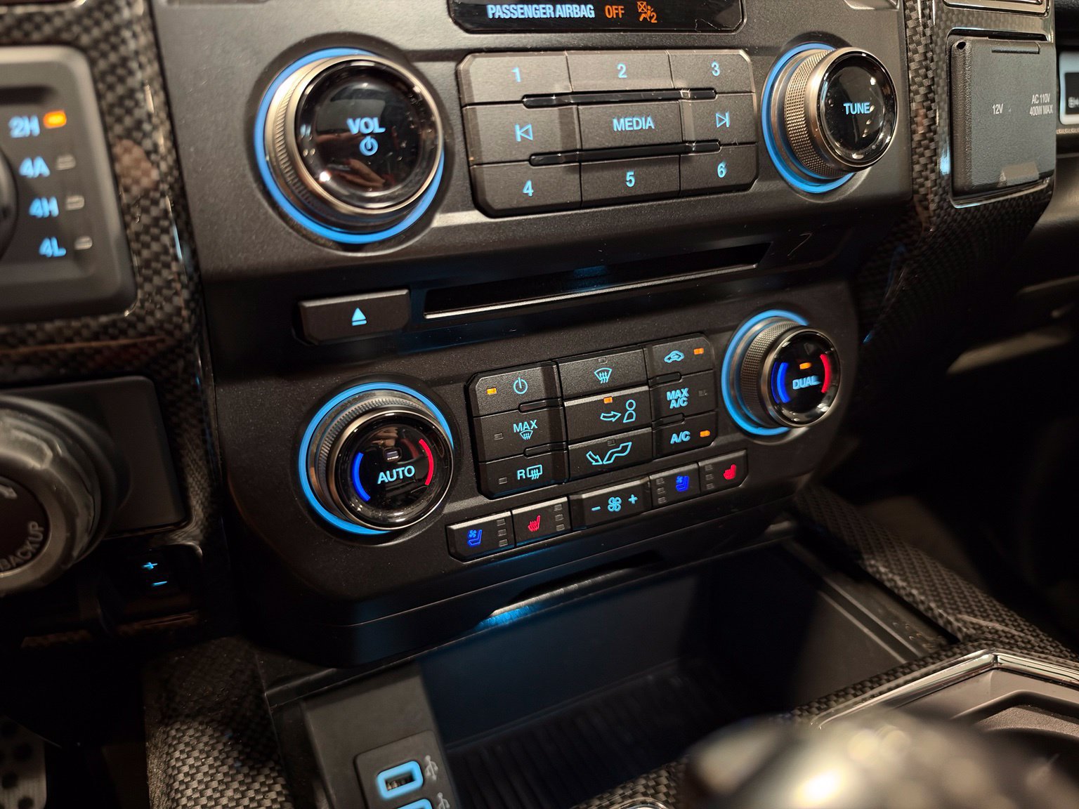 Used 2018 Ford F150 Raptor w/ Equipment Group 802A Luxury AWD/4WD image 35