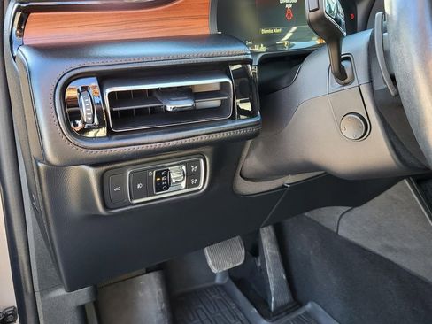 Used 2020 Lincoln Aviator Reserve w/ Equipment Group 202A image 19