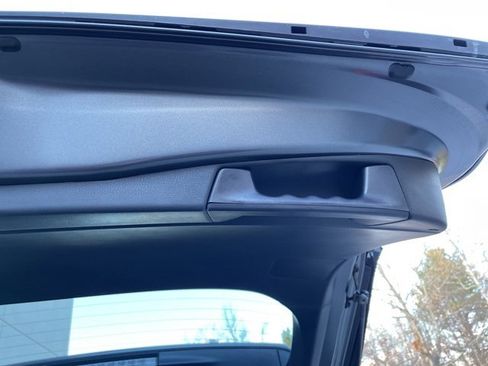 Used 2025 Toyota RAV4 XLE image 10