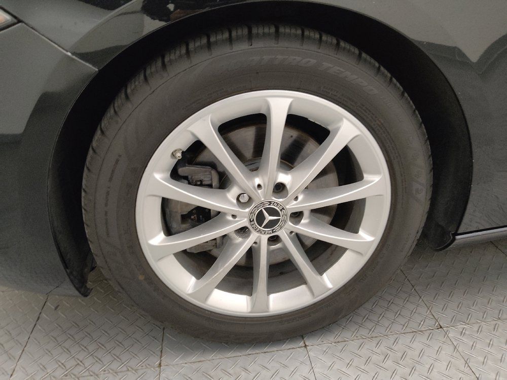 Used 2020 Mercedes-Benz A 220 w/ Premium Package image 31