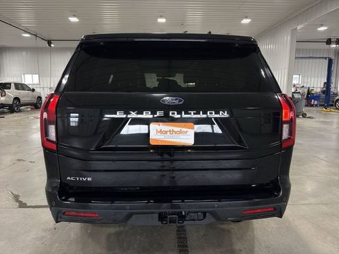 Used 2025 Ford Expedition Active AWD/4WD image 7