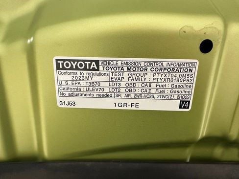 Used 2023 Toyota 4Runner TRD Off-Road Premium w/ Off Road Premium Plus Package AWD/4WD image 4