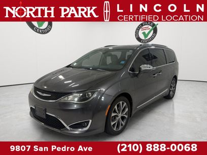 Used 2018 Chrysler Pacifica Limited