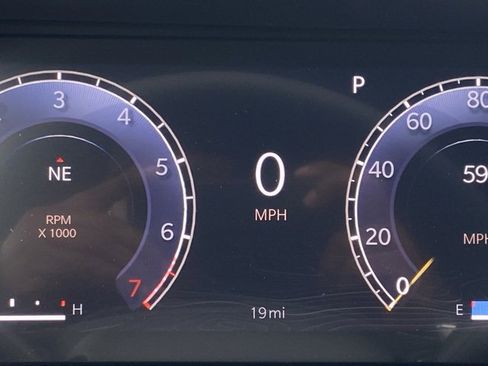 New 2025 Jeep Grand Cherokee Altitude image 20