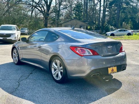 Used 2010 Hyundai Genesis 2.0T image 5