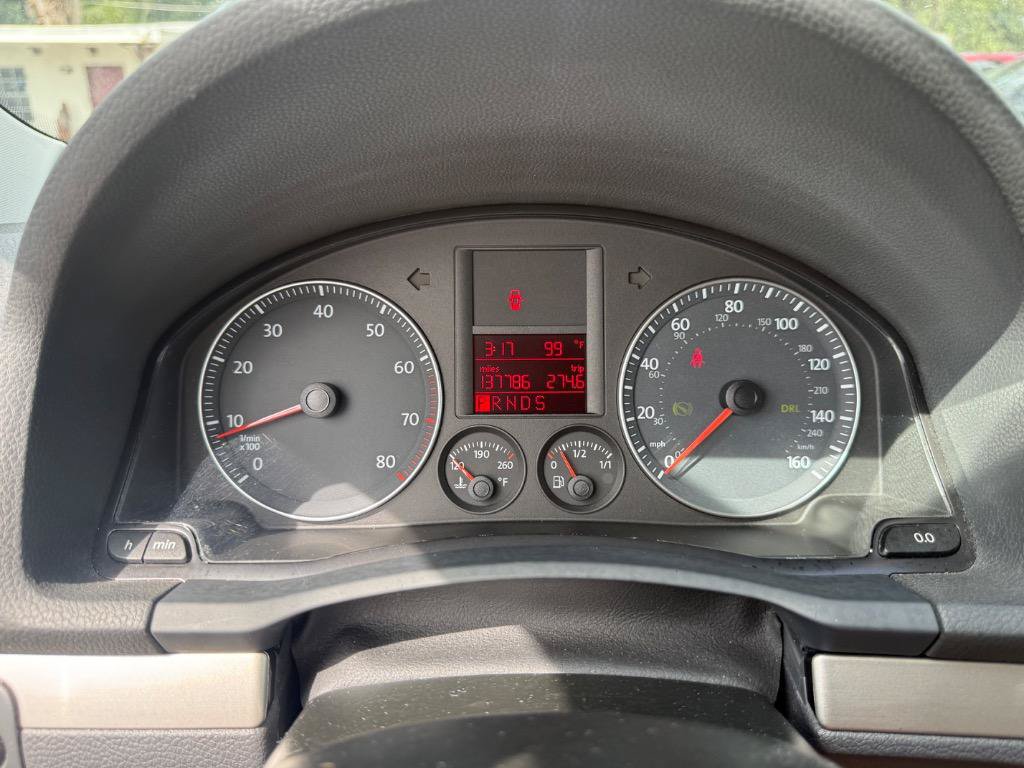 Used 2008 Volkswagen Rabbit S FWD image 12