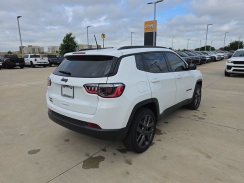 New 2026 Jeep Compass Latitude AWD/4WD image 5