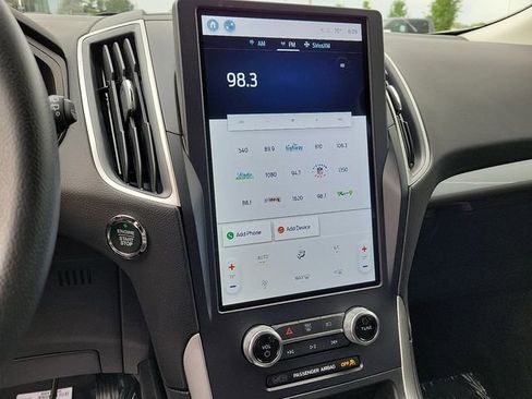 New 2024 Ford Edge SE image 7