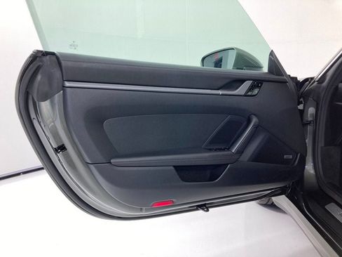 Certified 2021 Porsche 911 Carrera 4 image 6