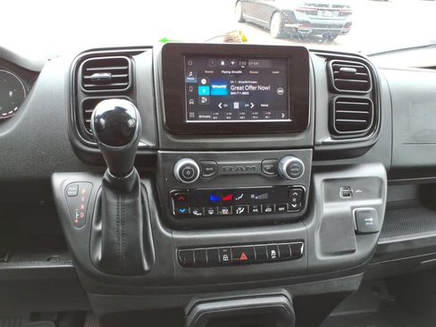 Used 2025 RAM ProMaster 2500 w/ U-Haul Equipment Group FWD image 18