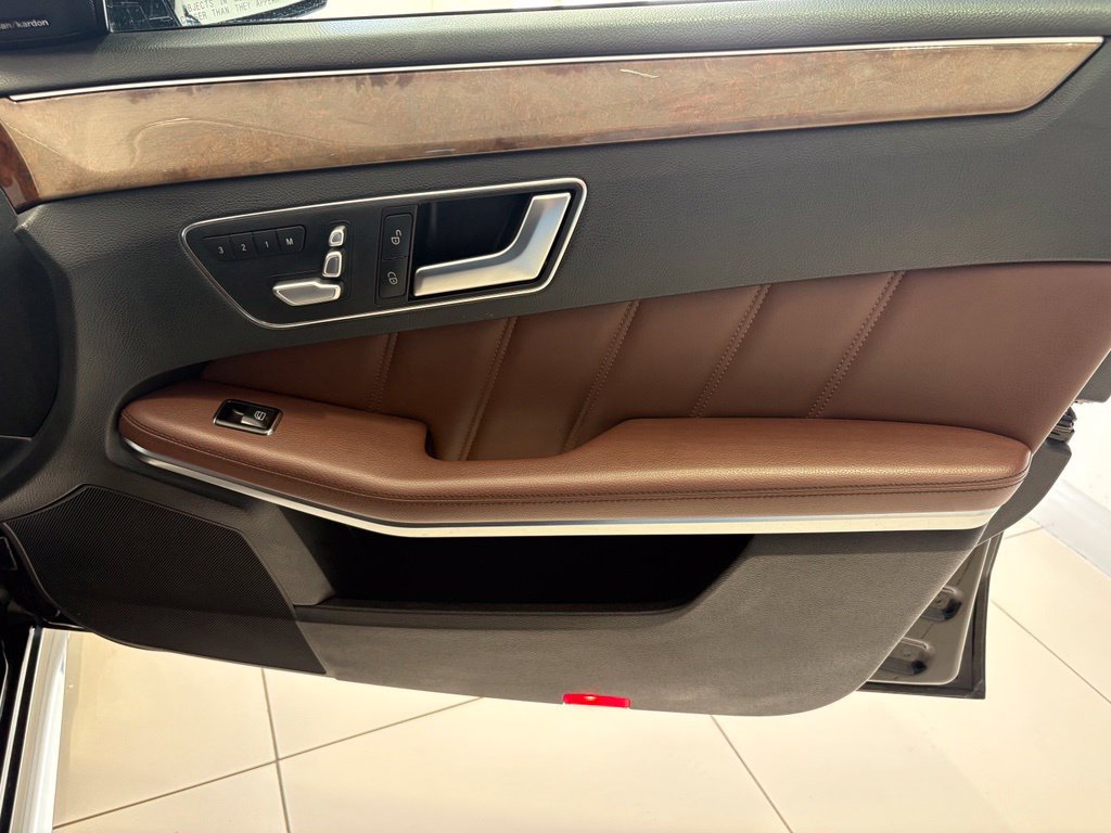 Used 2014 Mercedes-Benz E 350 4MATIC Sedan image 27