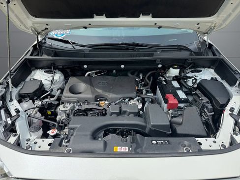 Used 2022 Toyota RAV4 XLE Premium AWD/4WD image 20