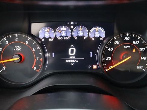 Used 2019 Chevrolet Camaro LT RWD image 9