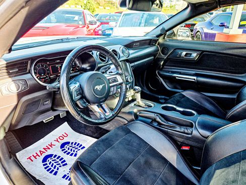 Used 2020 Ford Mustang GT Premium w/ Equipment Group 401A image 9