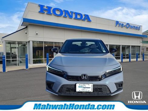 Used 2023 Honda Civic Sport image 2