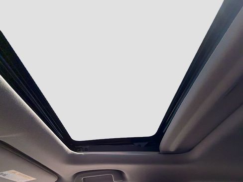 Used 2021 Honda CR-V EX image 12