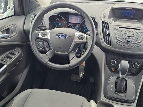 Used 2015 Ford Escape SE image 32