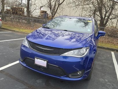 Used 2019 Chrysler Pacifica Touring-L Plus w/ Advanced Safetytec Group