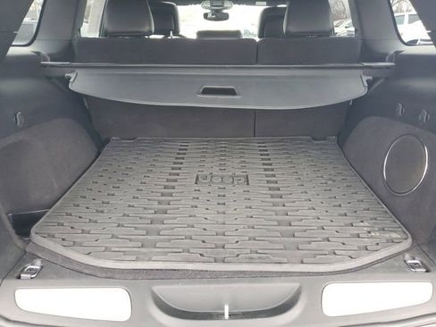 Used 2018 Jeep Grand Cherokee Limited w/ Luxury Group II image 8