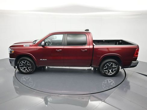 Used 2025 RAM 1500 Laramie AWD/4WD image 35